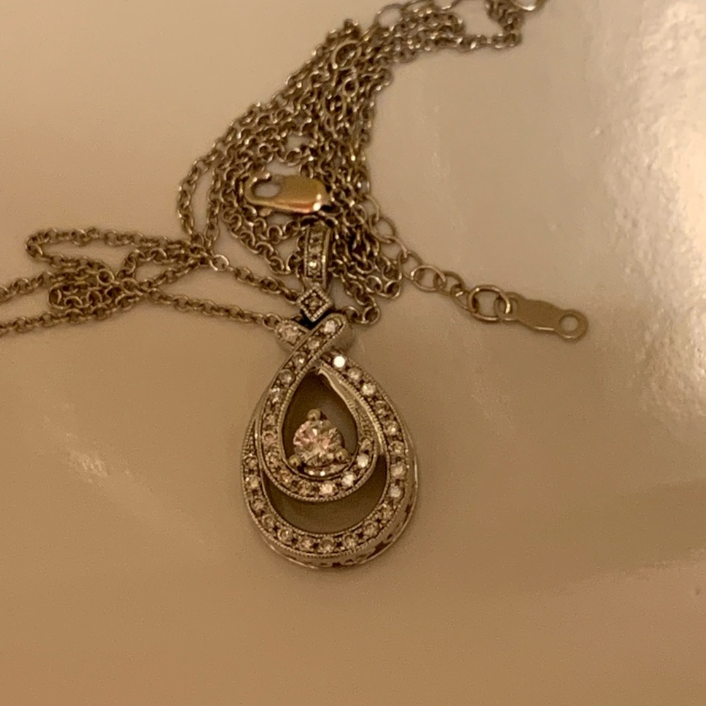 Beautiful 14k White Gold Natural Diamond Pendant